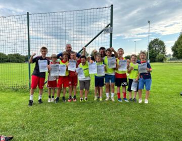 Glonner E-Junioren (U10) kicken sich zur Meisterschaft